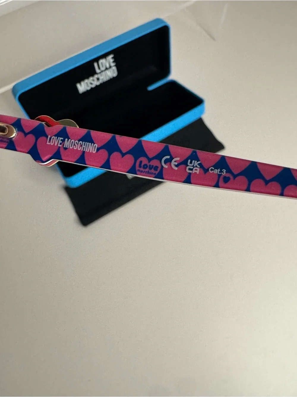 Love Moschino MOL060/S Sunglasses Fuchsia Plastic Cat Eye Frame w/ Case & Cloth